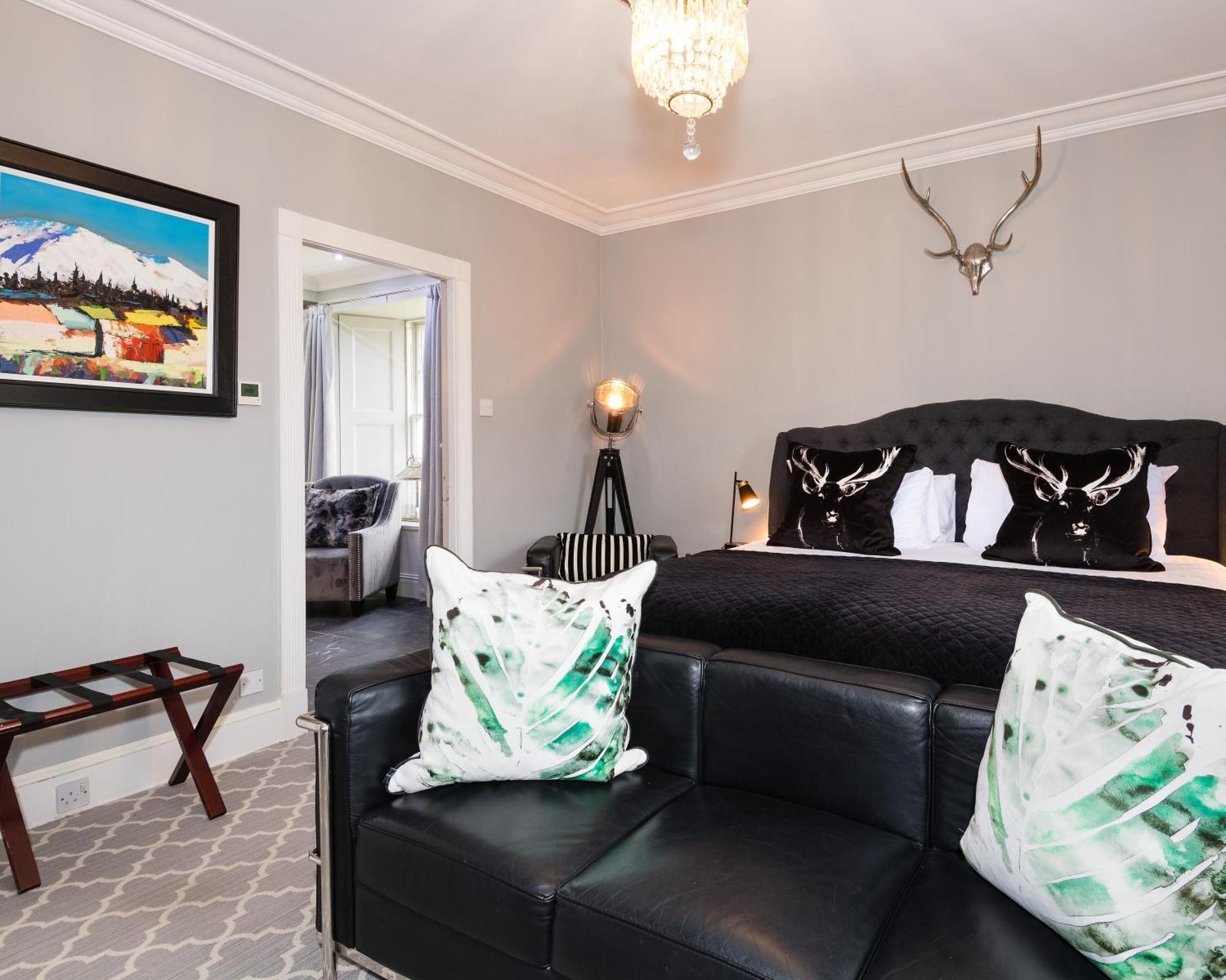 The Old Manse Of Blair, Boutique Hotel & Michelin Restaurant Blair Atholl Exteriör bild